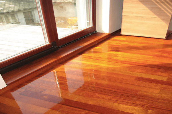 Kvalitné podlahové parkety - pokladanie a renovácia masívnych podláh z kvalitných exotických drevín