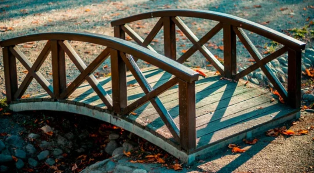 drevený mostík, záhradný mostík, záhradné drevené doplnky